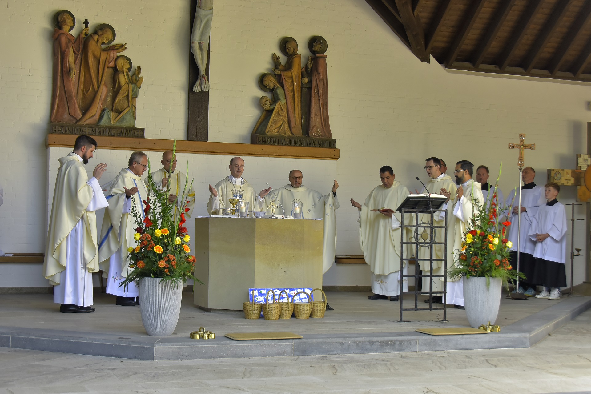 Die Zelebranten beim Abschlussgottesdienst